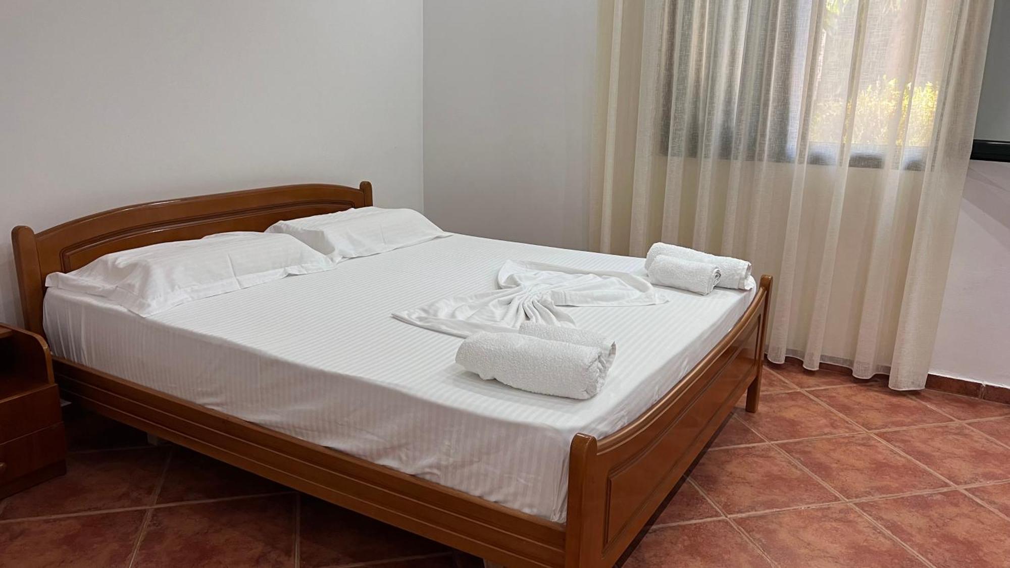 Vila Rexhepaj Vlorë Exteriör bild